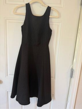 Esley Black Textured Sleeveless Midi Dress